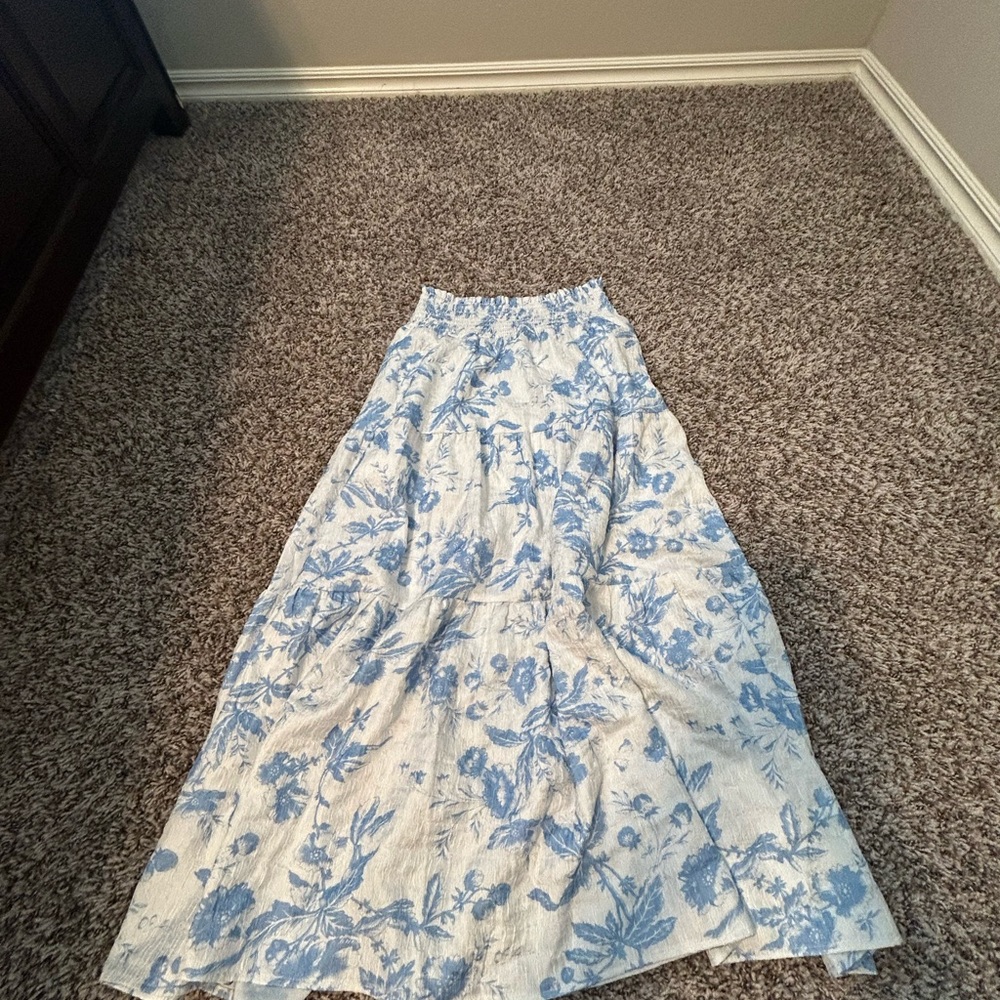 Alter’d State Floral Blue and White Women's Skirt
